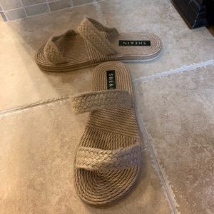 Adorable summer sandalls